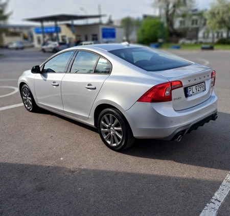 Volvo S60 cena 68500 przebieg: 146250, rok produkcji 2015 z Świdnik małe 56